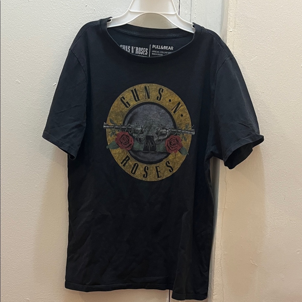 Pull&Bear Black Guns N' Roses T-Shirt Men’s Size Small